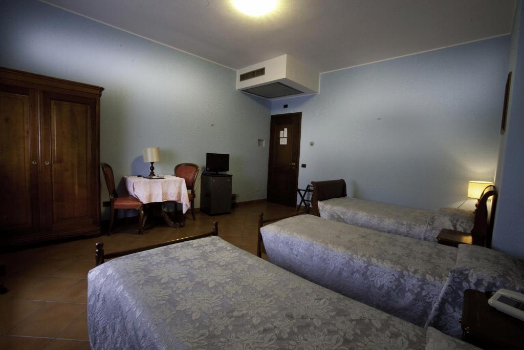 Hotel Nastro Azzurro Monguzzo Δωμάτιο φωτογραφία